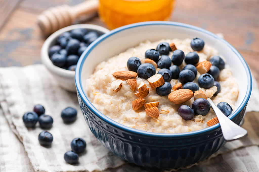 Berry flax overnight oats