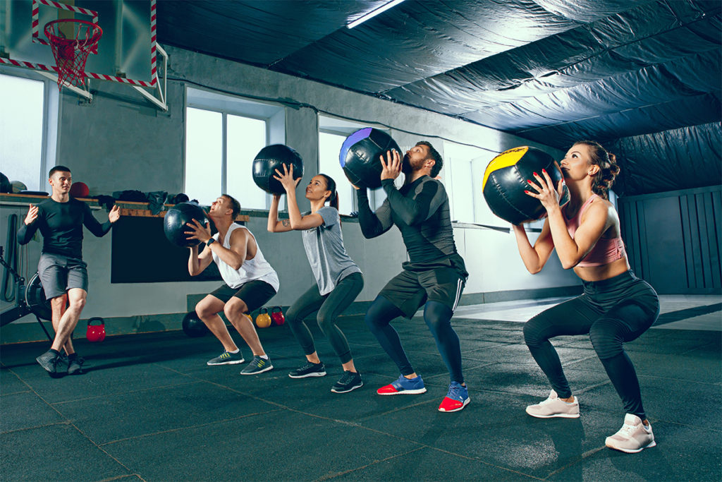 gyms open, people exercising