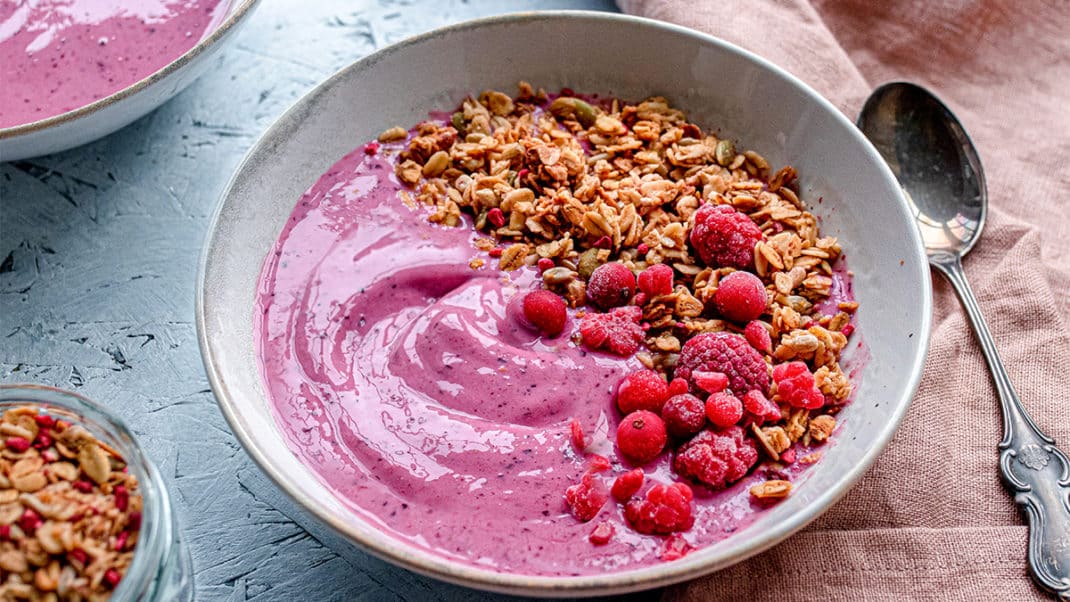 Raspberry Granola Chia Pudding