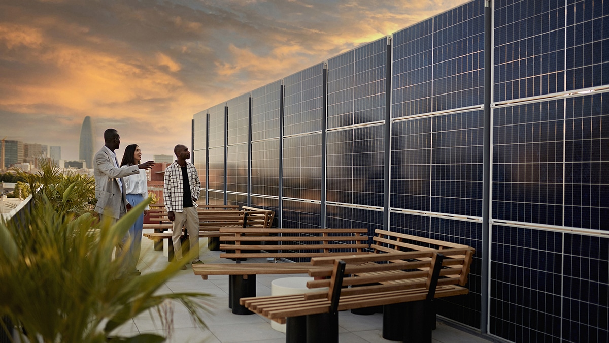Building with renewable energy source
