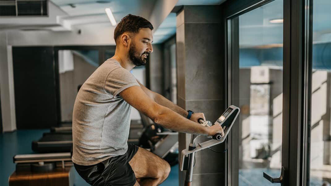 Man cycling to improve inhibitory control